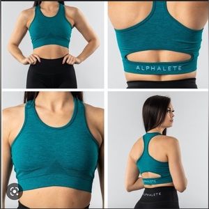Alphalete - Aero sports bra